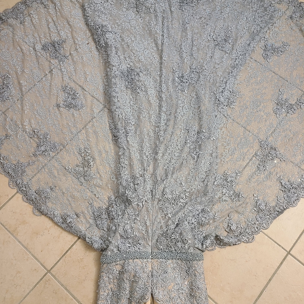 Dress - Picture 11 of 12